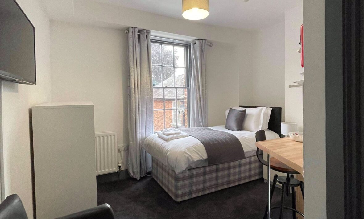 Self-Contained Single (Room 4)
